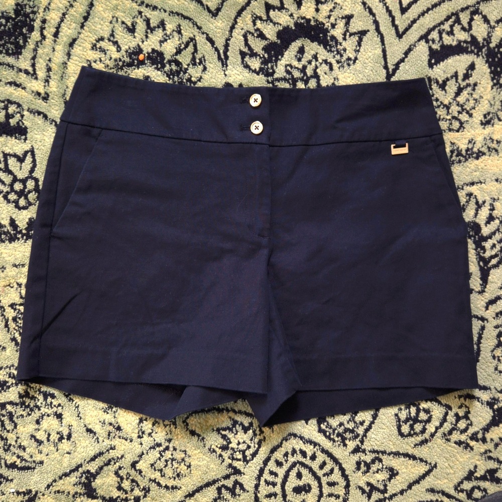 Anne Klein Dress Shorts Womens 8 Black Excellent Gold Hardware Flat Front